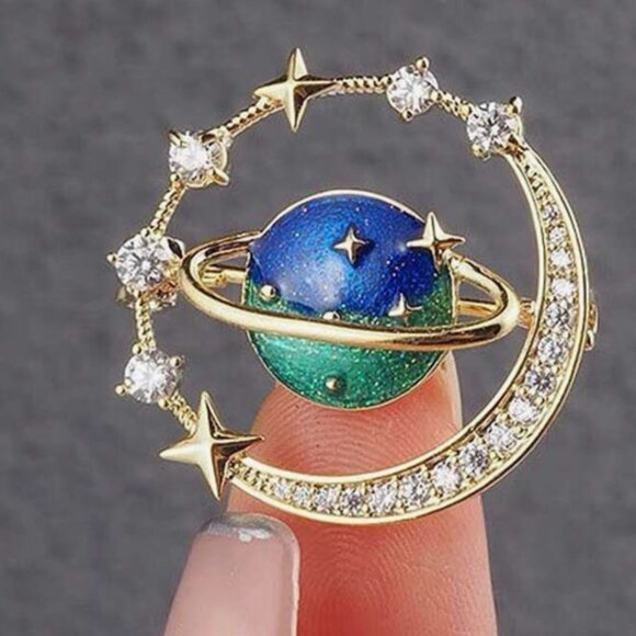 🌺 🌺 🌺 Sparkling Cosmic Planet Brooch Pin with Elegant Rhinestones - Picture 1 of 3